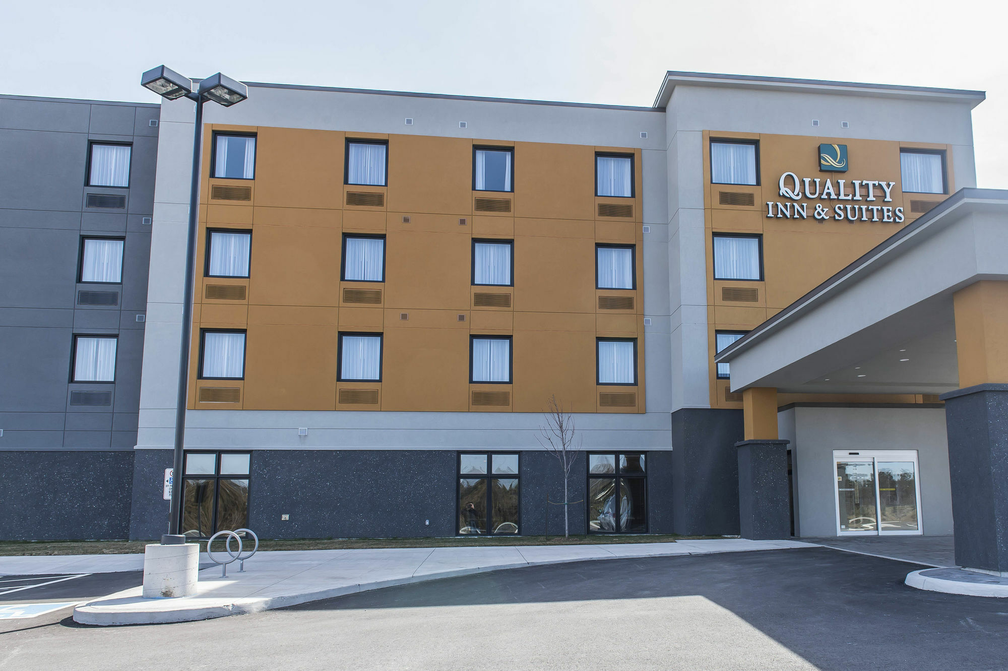 Quality Inn & Suites Kingston Ngoại thất bức ảnh